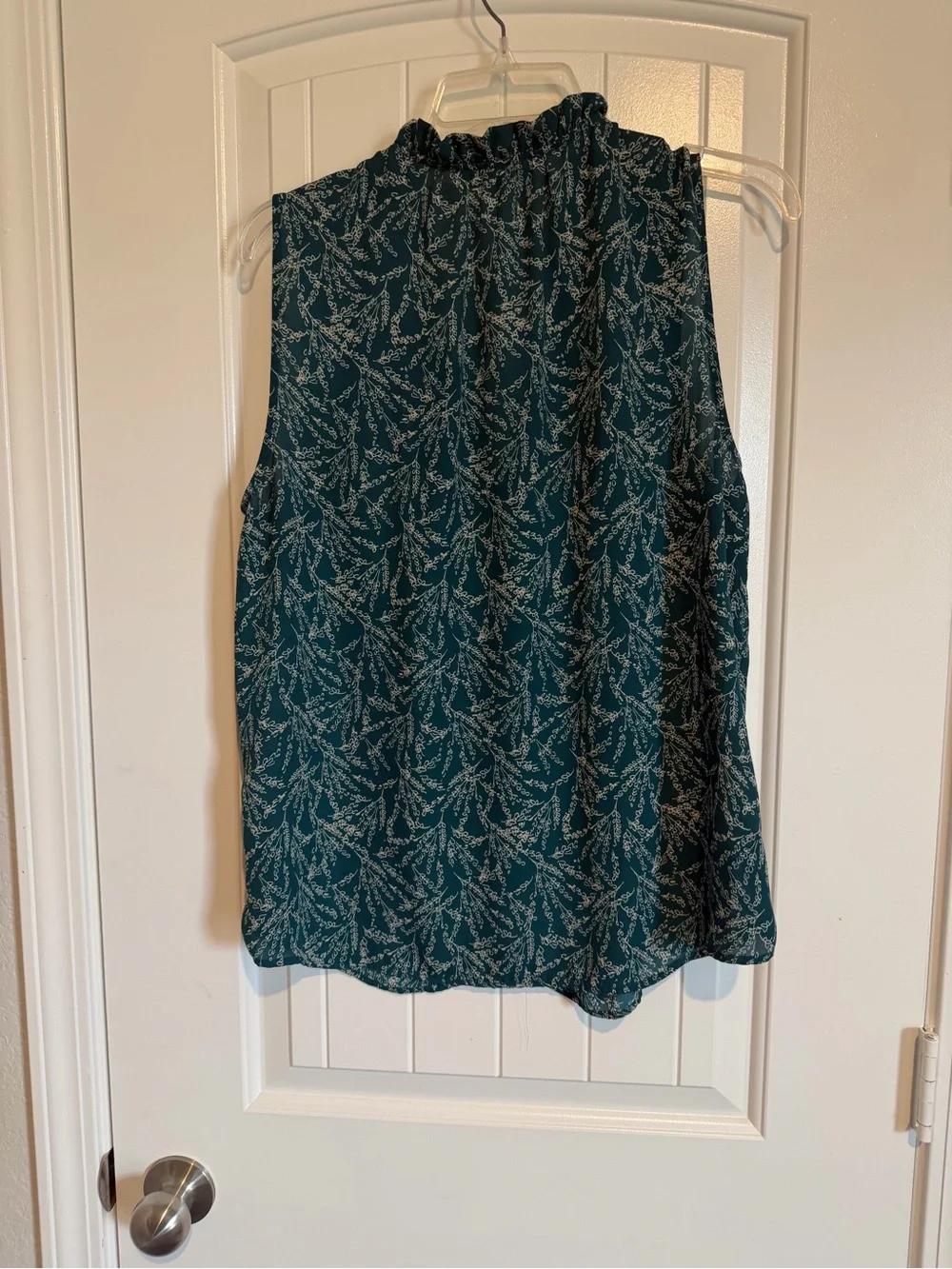 Banana Republic Teal Sleeveless Floral-Print Ruffle-Neck Top